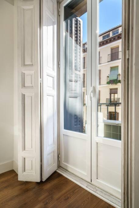 Centro Madrid. Plaza Mayor. Puerta Del Sol. Opera. Exterior photo